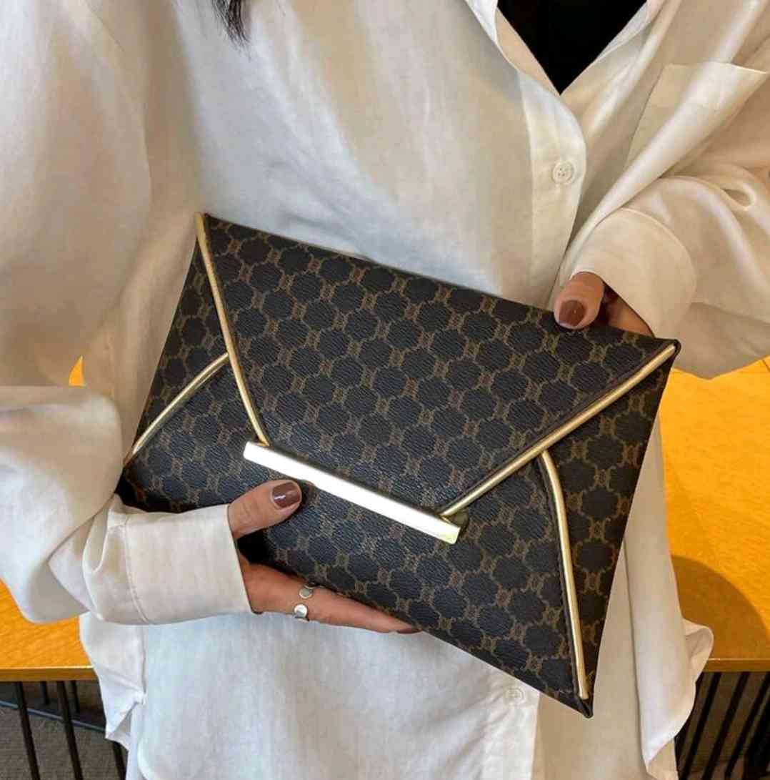 Fashionable clutch bag with large capacity and monogram design with colour collision for women