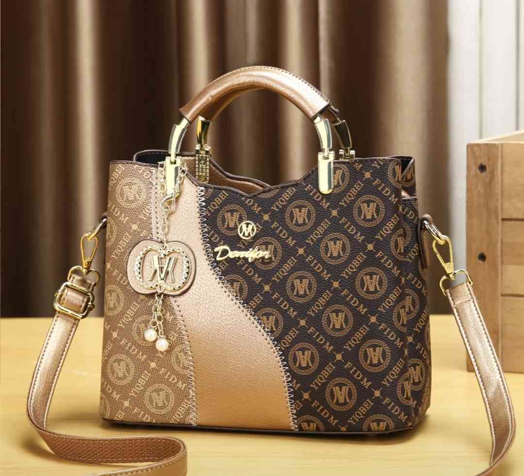 Money-coloured women's handbag