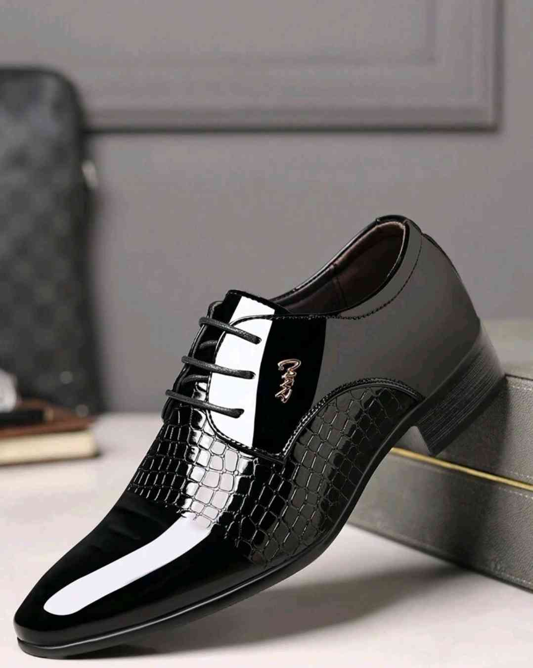 Men's business dress shoes in large sizes, casual low-top sneakers, Breathable and comfortable