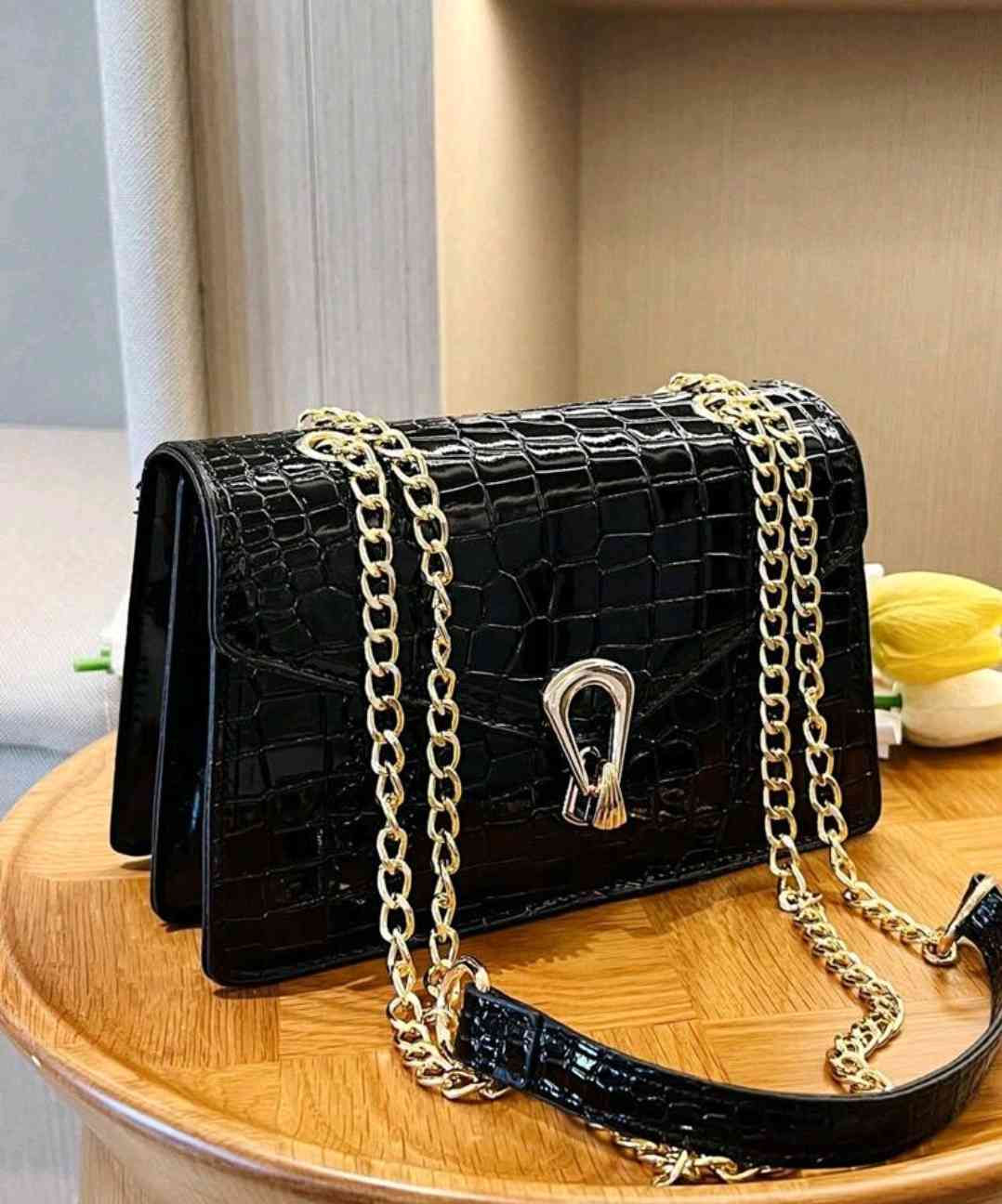 Mini Single-Colour Crossbody Bag with Crocodile Pattern, Lockable Flip-Top Fashion Girls Shoulder Bag Handbag