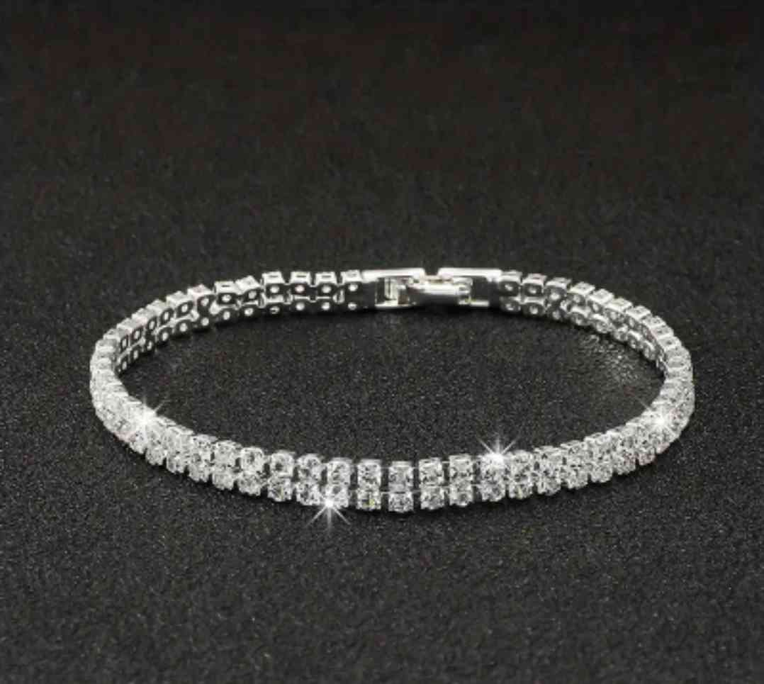 Luxury zirconia tennis bracelet, copper base, sparkling synthetic zirconia, jewellery for women for everyday ocassions, gift idea