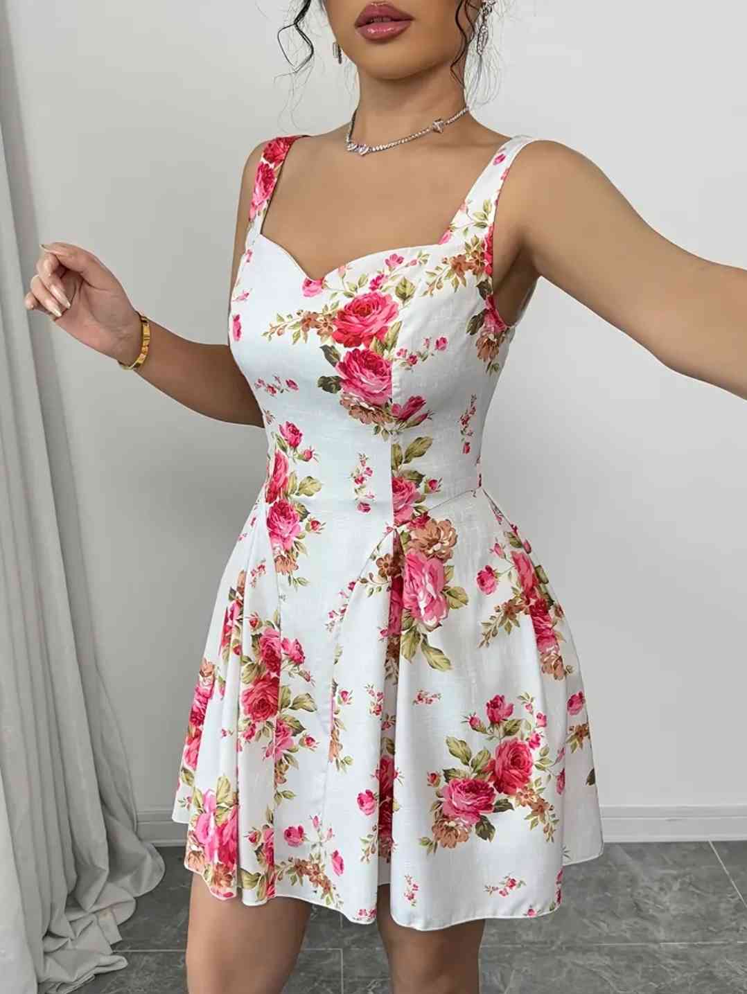 Elegant floral A-line dress for women -sleeveless with a heart-shaped neckline