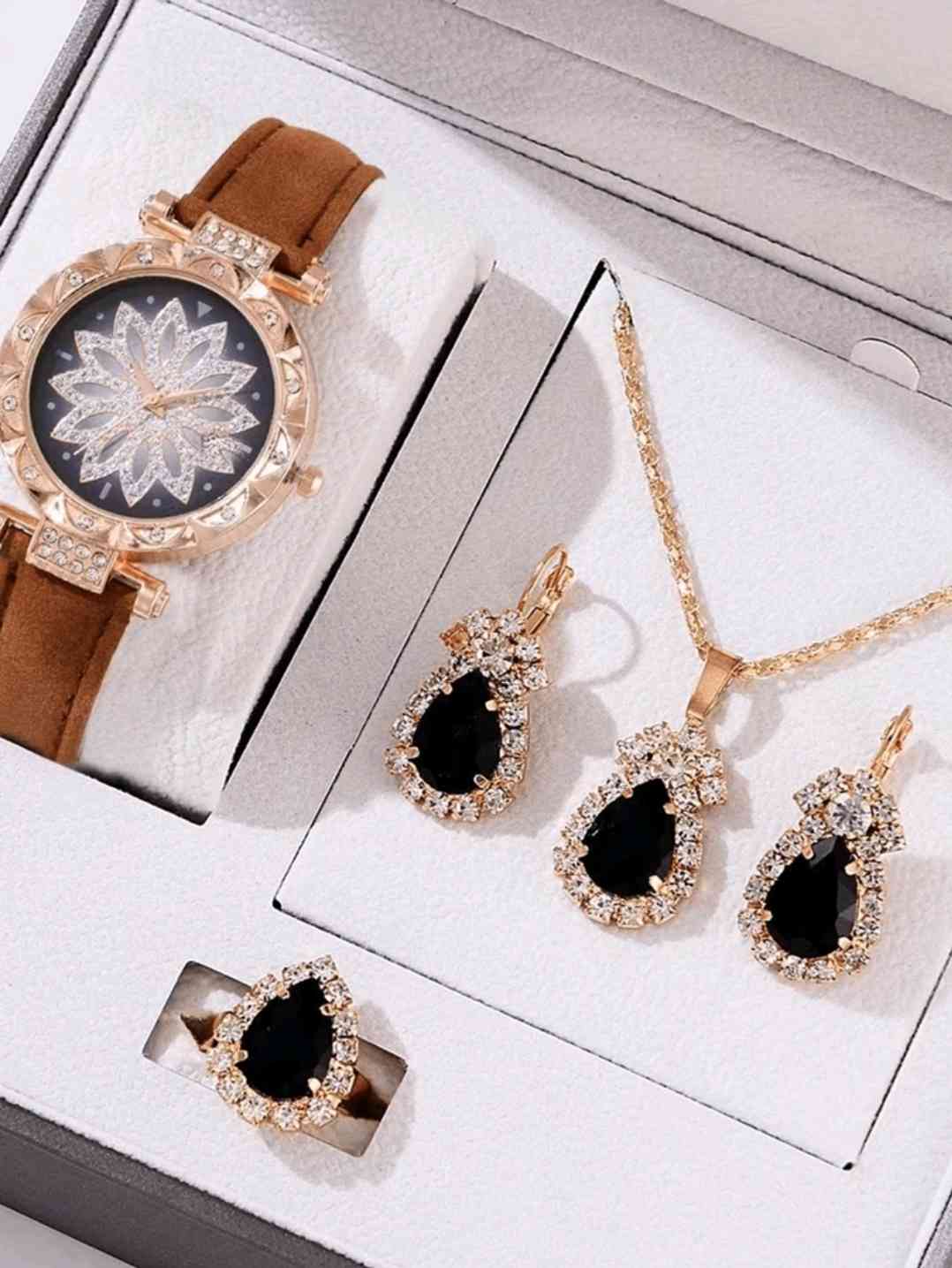 European and American Style 3-piece Jewellery Set Including Teardrop Necklace, Earrings and Ring with Rhinestones