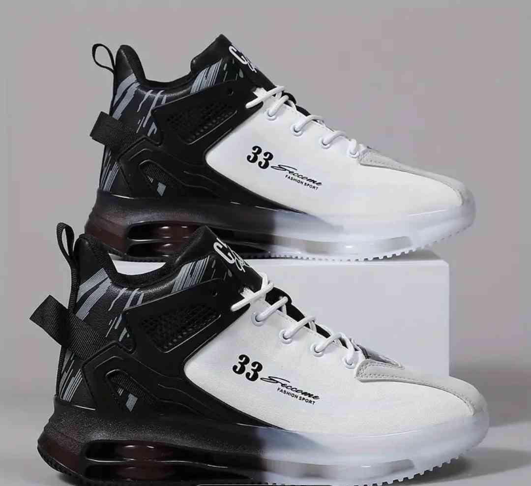 Men's high-top basketball sneakers